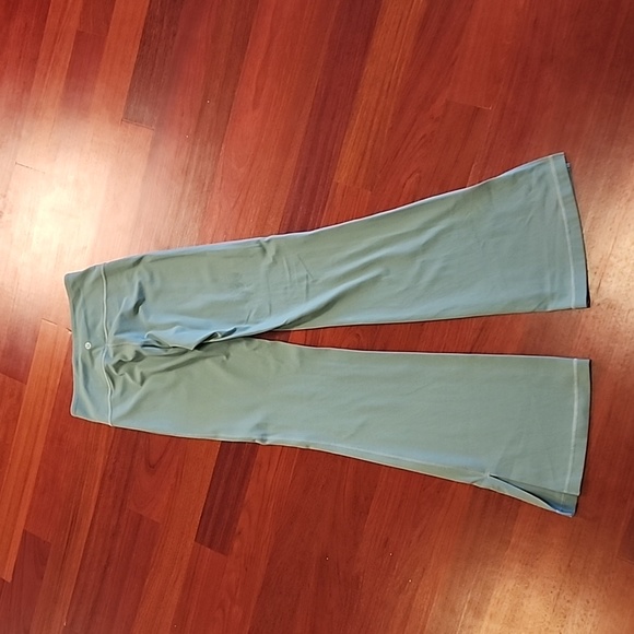 Lululemon Groove Super High Rise Split Hem Flare Pant - Picture 5 of 7